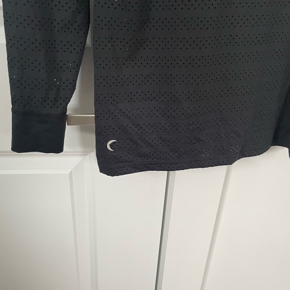 Zyia Like New Long Sleeve - Picture 5 of 5